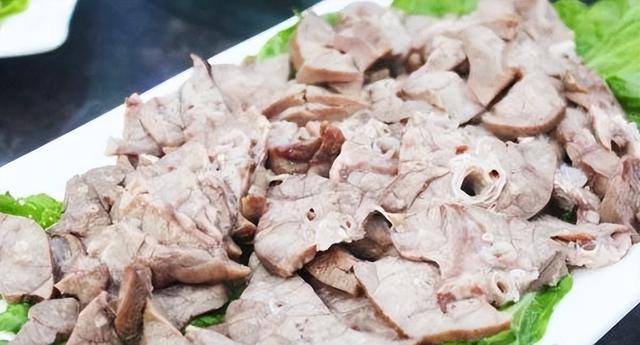 49歲男子尿酸高達760，腎衰離世，醫生惋惜：1種家常菜是「禍根」