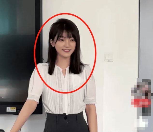 正妹老師被爆「同時交往48名家長」！情人節爽收90萬紅包「本尊真面目曝光」