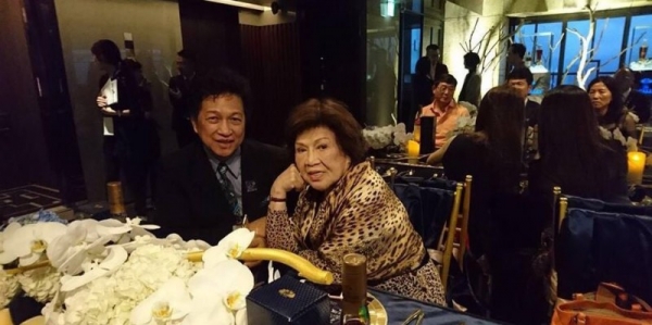 李朝永調情68歲小三照流出，周遊淚問：為何到老才變心，他竟冷漠回應，真心寒