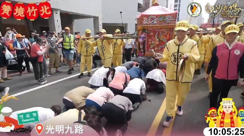 歷史性一刻!「白沙屯媽祖」直衝1縣市,信眾暖哭:整個雞皮疙瘩