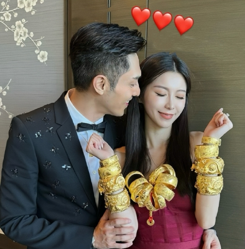 恭喜！香港知名富二代男星曬照宣布結婚，送一捆20萬現金被指炫富