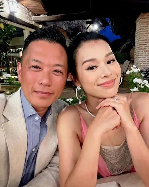 胡杏兒李乘德攬女風波首發合照,前花旦邵美琪自爆有望再拍TVB劇