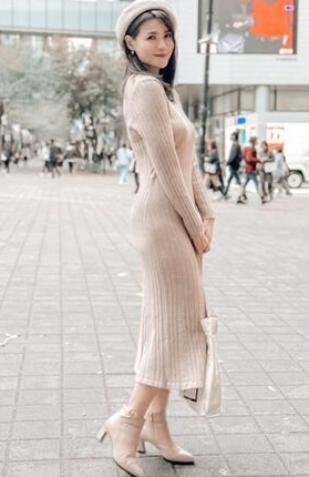 帶孩子散步到一半！知名女星「腸子直接掉下來」　忍痛「用手塞回去」現況曝光