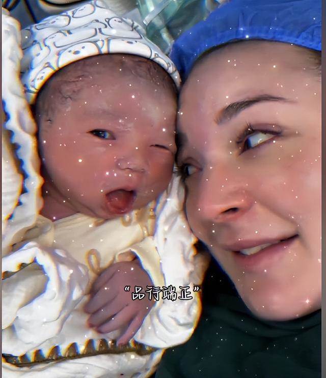 英國女醫生「網戀中國小鮮肉」22天閃婚，生下混血兒「第2年果真發生慘劇」：真的太衝動