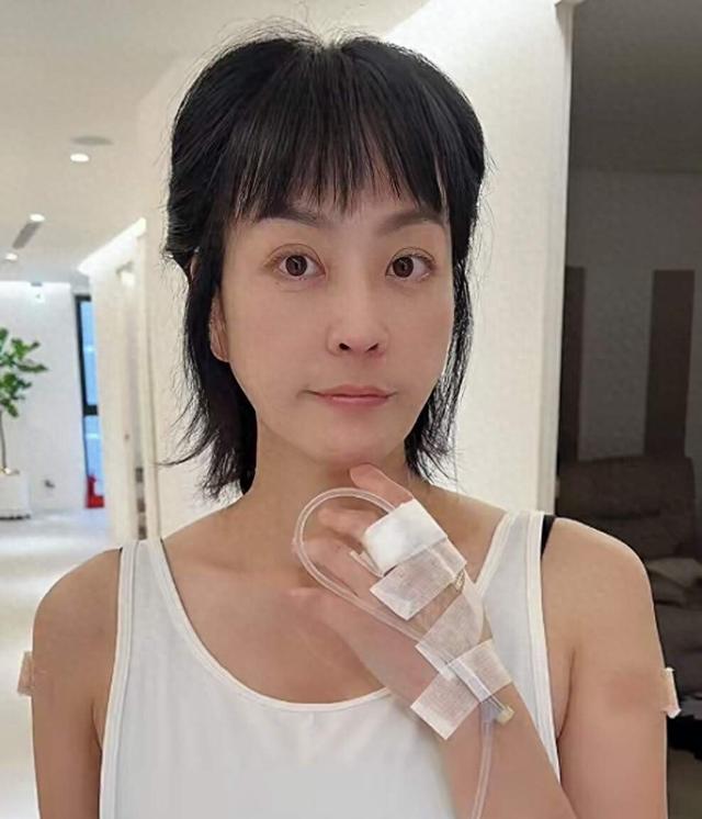 為治病花光百萬積蓄！台灣女星唐玲宣布抗癌成功，切除子宮保命