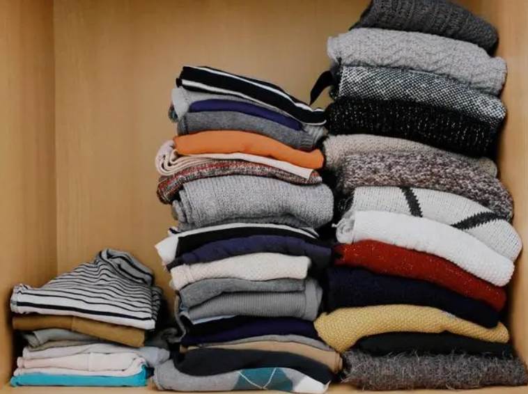 不穿的舊衣服，扔了可惜送人又怕損福？土地公點化：學會3個妙法，福報不減反增