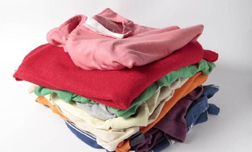 不穿的舊衣服，扔了可惜送人又怕損福？土地公點化：學會3個妙法，福報不減反增