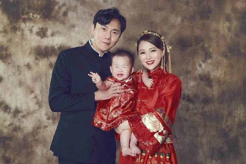 伊能靜50歲高齡備孕，檢查後開心報喜「能為你生兒子」…身旁婆婆「一句話」讓她當場淚崩