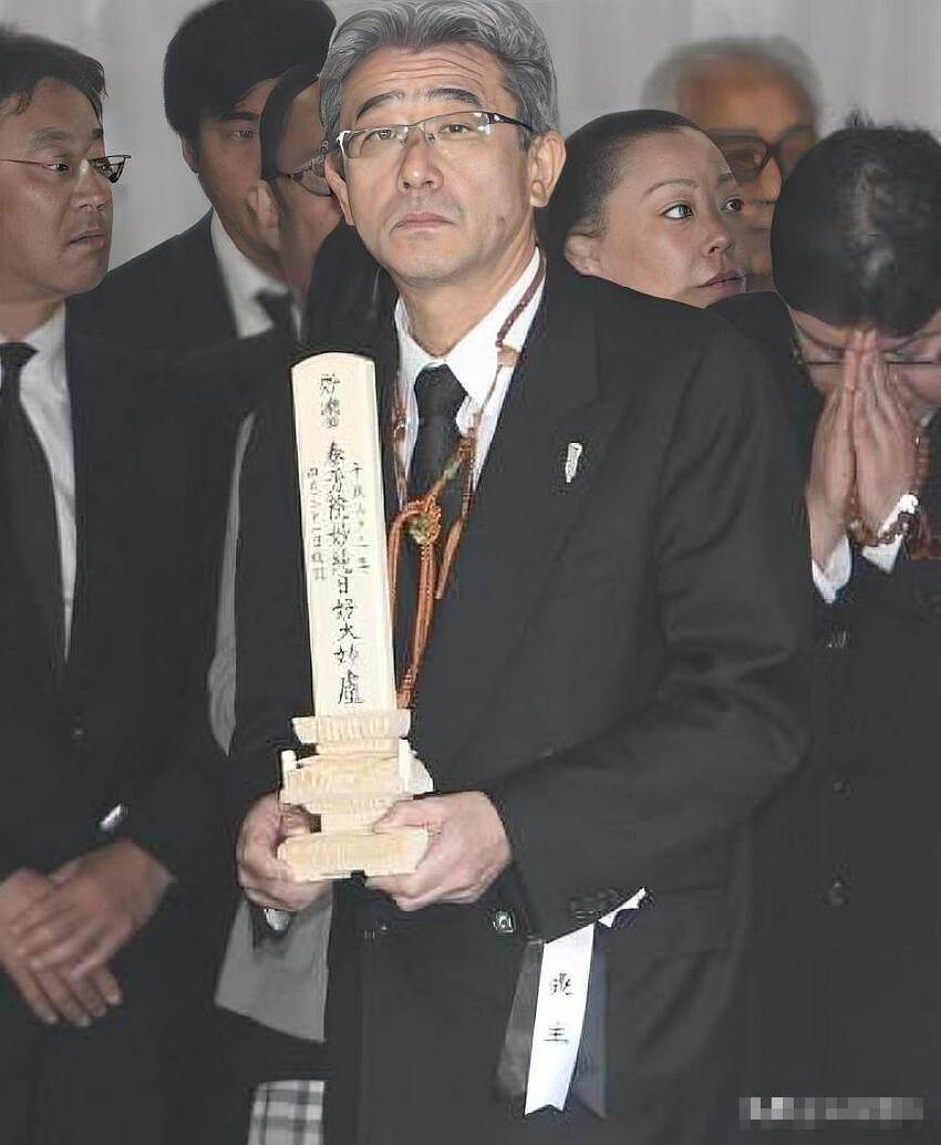 歌壇玉女病逝！獨自抗癌十九年 「老公被爆婚外情」 葬禮上他裝得很深情「轉頭展開新的婚姻」