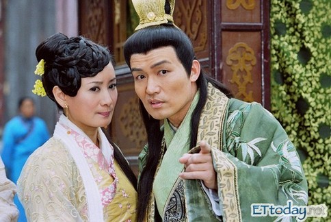 歌仔戲天王驚傳意外！2公分尖銳魚刺卡喉痛整晚，隔天「奇蹟脫險」竟與媽祖顯靈有關