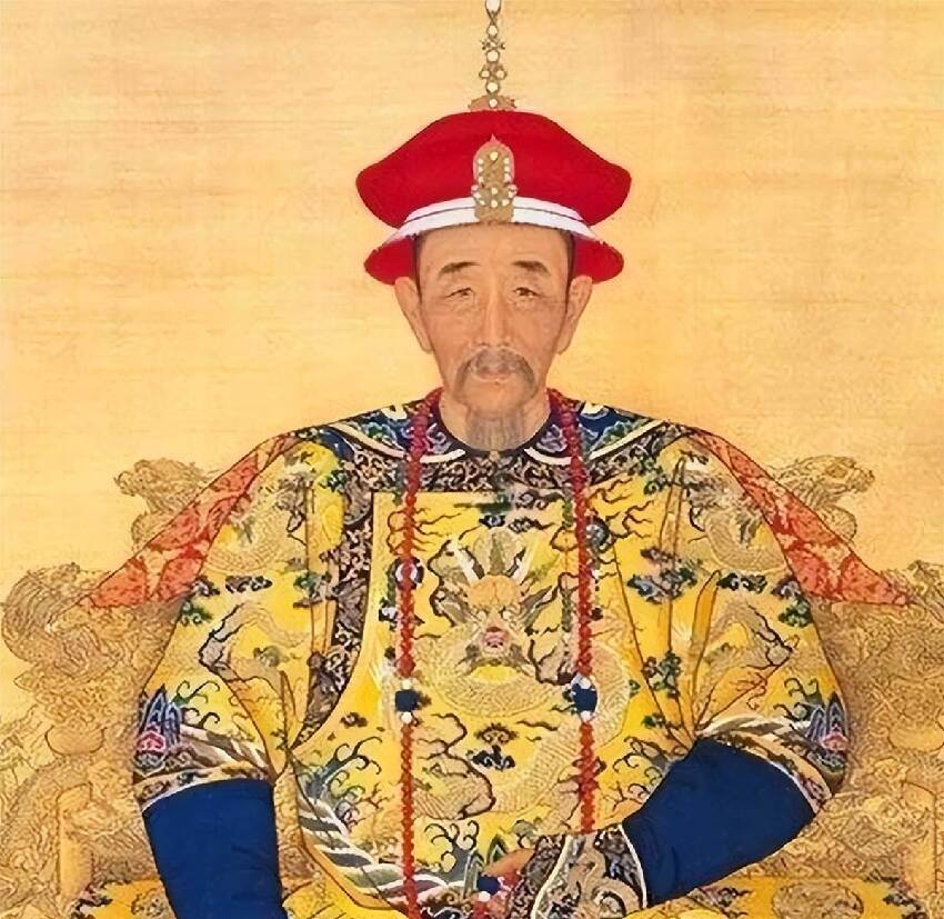 穿著龍袍下葬她是誰？埋葬240年肉身長年不腐瑪瑙寶石無數，考古專家揭秘：清朝皇帝的最愛