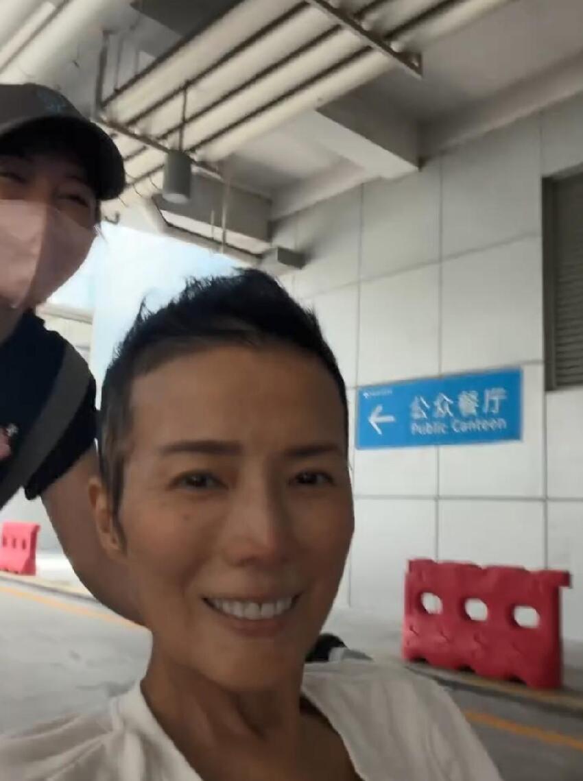 港姐吳文忻生前最後身影照曝光,身體虛弱仍努力站立,眾名人悼念
