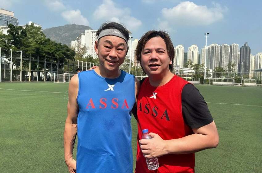 TVB前金牌綠葉將滿70歲，婚內出軌女下屬，轉行賣保險年入百萬