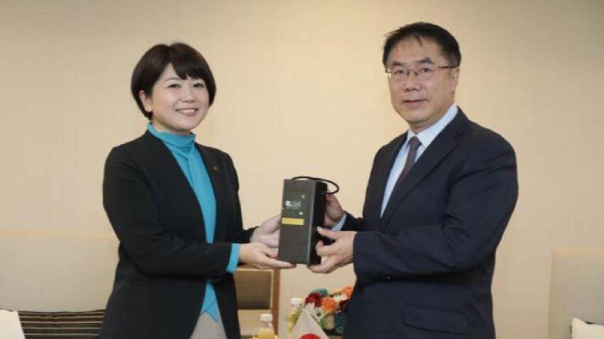 女市長驚爆「與已婚下屬上摩鐵」！她被抓到慌了：「只是討論工作」