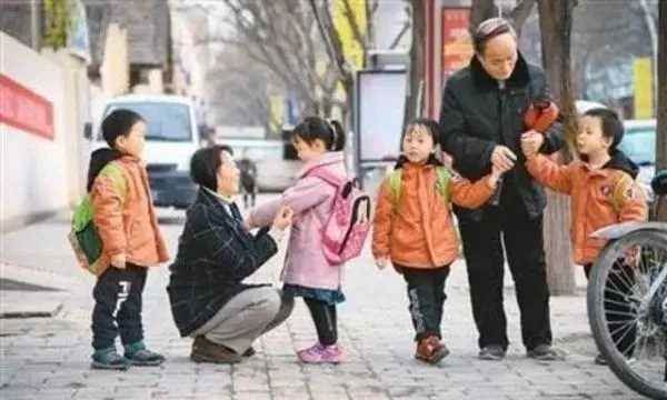 退休老教師說出實話:幼兒園老師最煩的,其實是這三類家長!