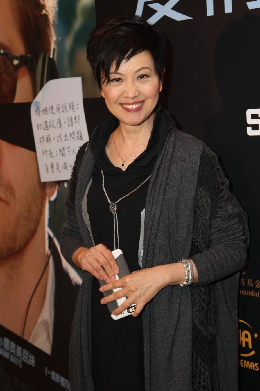 前TVB花旦近況曝光，丈夫剃度出家選擇離婚，曾極力挽留仍攔不住