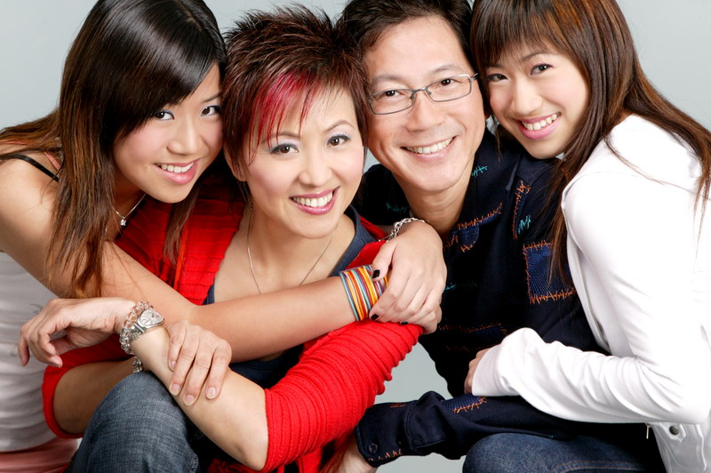 前TVB花旦近況曝光，丈夫剃度出家選擇離婚，曾極力挽留仍攔不住