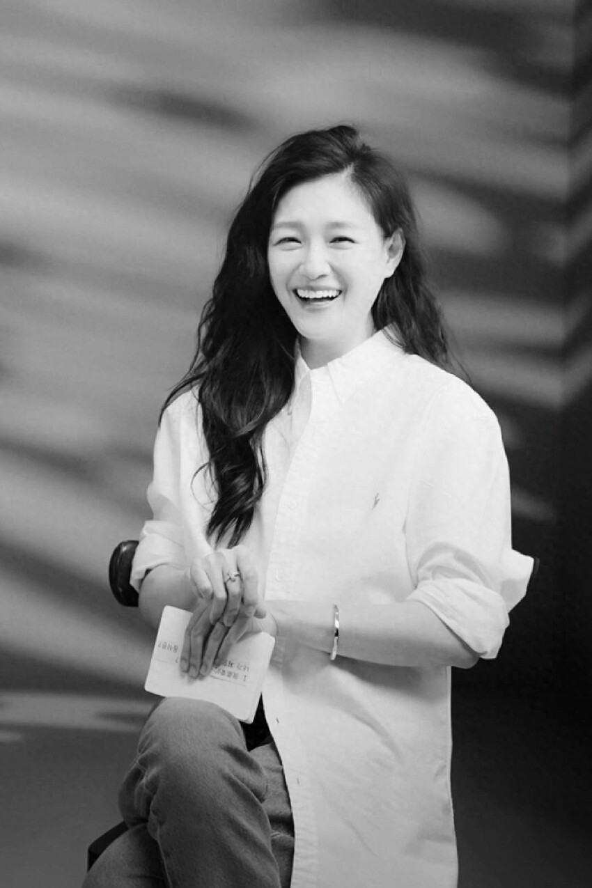 大S雕像正式完工，裹著黑帆布等忌日揭曉，現場曝光與高以翔為鄰