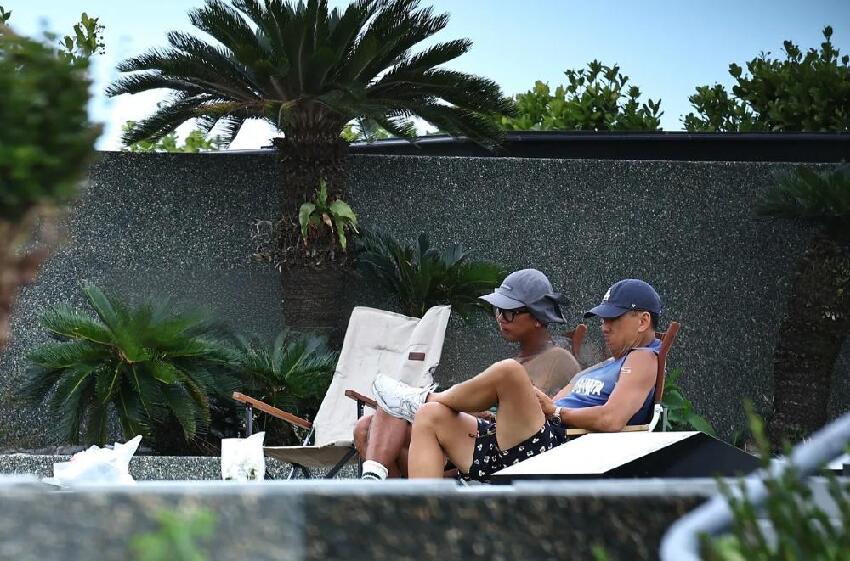 大S雕像正式完工，裹著黑帆布等忌日揭曉，現場曝光與高以翔為鄰