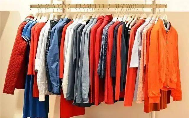 新買的衣服要不要先洗了再穿？聽服裝老闆說完，才知我錯了幾十年