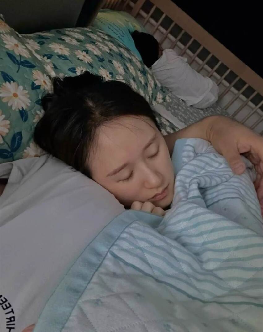 他追了我發小整整4年，寵上天！結婚生下兒子「短短1年」就變心...她流淚說「這句話」全網心碎