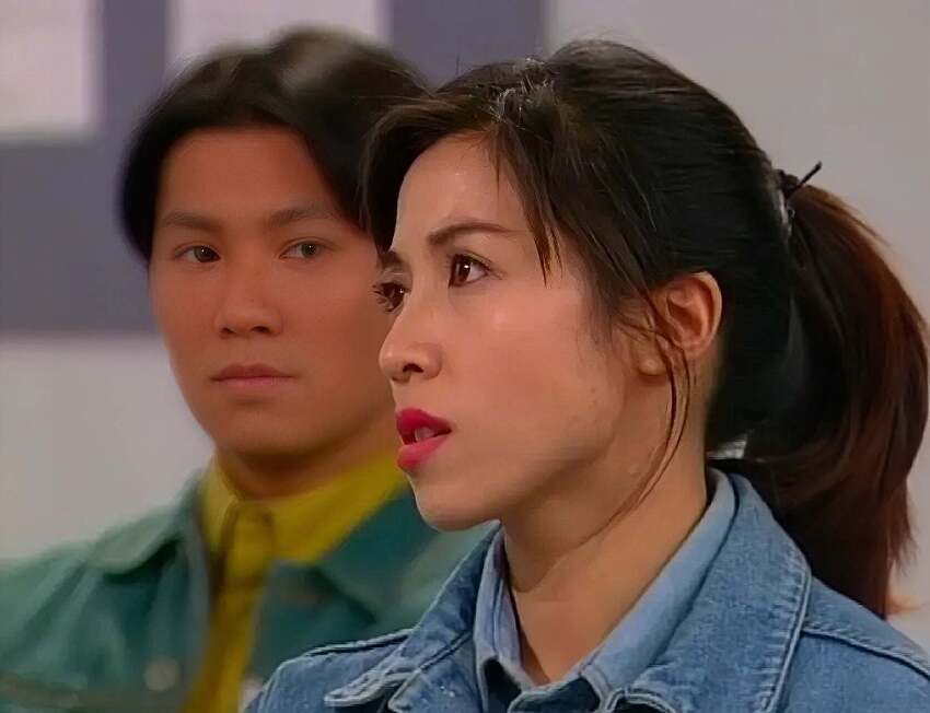 香港知名女星退圈多年罕見現身,妹妹患癌離世,在父親臨終前和解