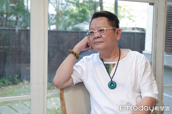 女兒才13歲！69歲鄭進一罹癌，老來得女尚年幼「做36次放療」豁達喊：「活到70歲也夠了！」