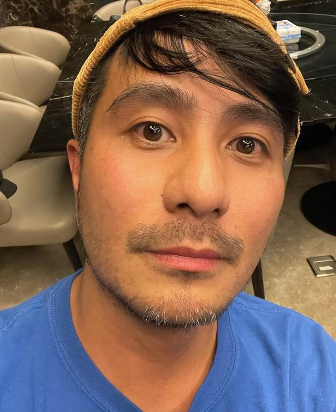搭機突然劇痛！44歲郭彥甫「緊急送醫治療」病況曝光，醫生搖頭：「再晚兩小時就沒命...」