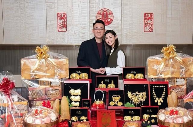 恭喜!香港知名女星獲金像獎影后,擺脫花瓶形象拿獎實至名歸