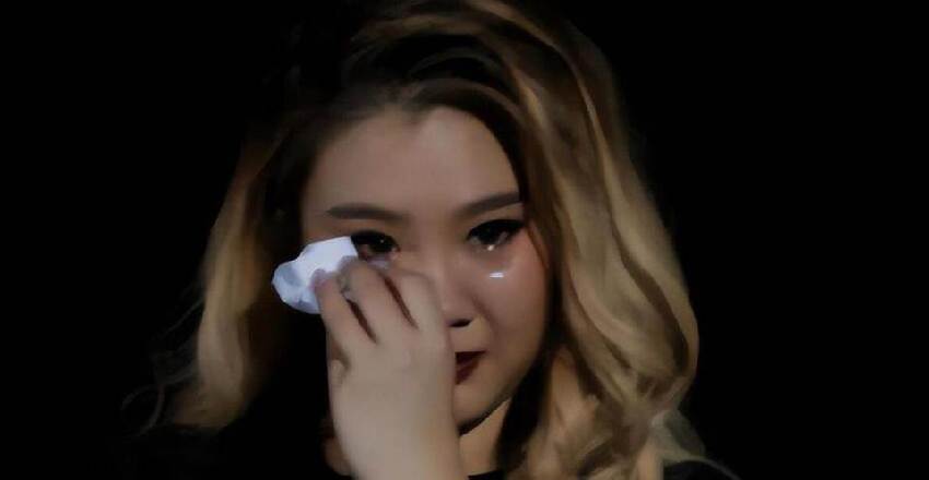 目睹爸媽破碎婚姻！39歲星二代「獲2億遺產」卻不要了，鬆口「最大遺憾」再多錢也沒用