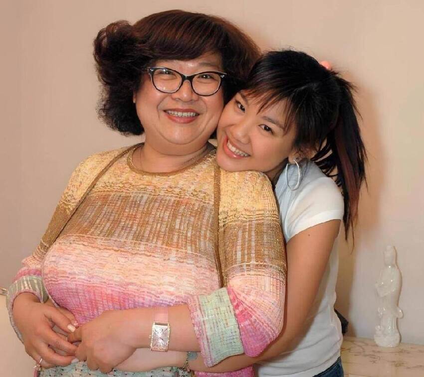 目睹爸媽破碎婚姻！39歲星二代「獲2億遺產」卻不要了，鬆口「最大遺憾」再多錢也沒用