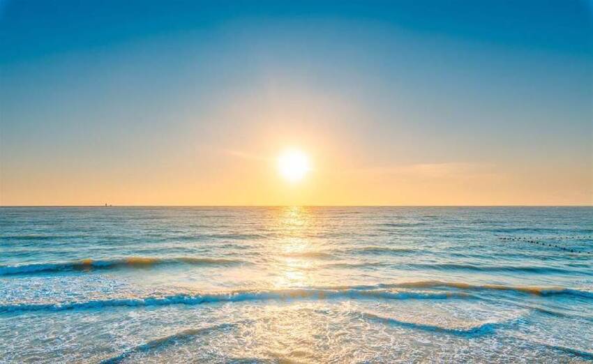 經常這樣對你的人，其實就是「看不起你」，別再深交了