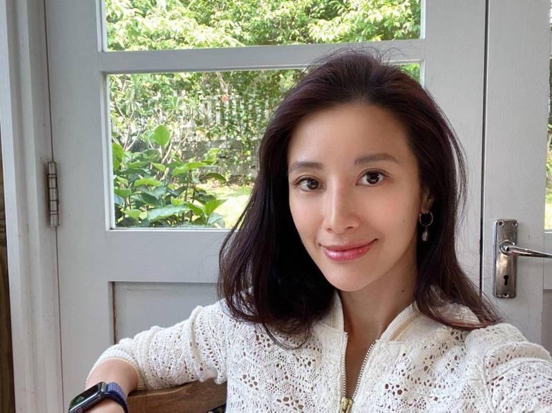 離婚富尪？李蒨蓉深夜飆粗口「只能躲在廁所」感情沒退路了　兒急喊「那我要跟誰」她冷回：有差嗎