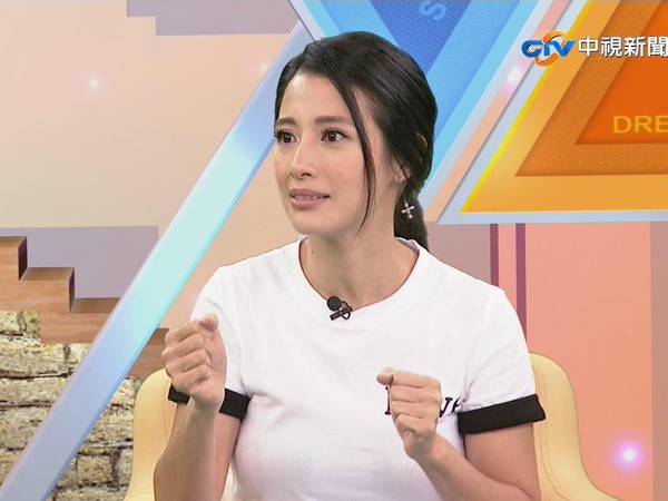 離婚富尪？李蒨蓉深夜飆粗口「只能躲在廁所」感情沒退路了　兒急喊「那我要跟誰」她冷回：有差嗎