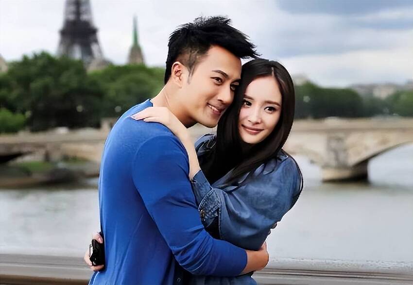 52歲劉愷威曝新戀情,與小女友牽手看演唱會,女方年輕漂亮氣質好