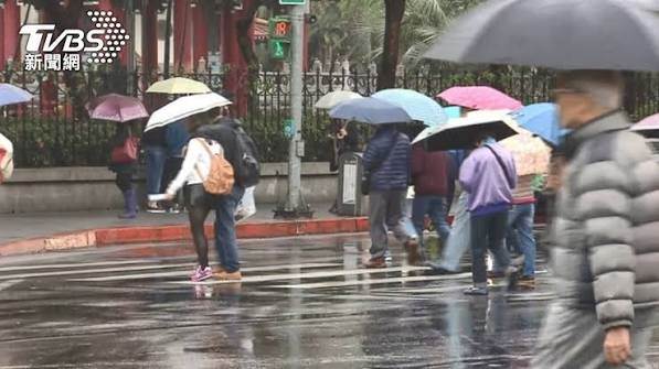 快訊／最強颱風要來了？白海豚「暴風圈再擴大」侵犯台機率曝光