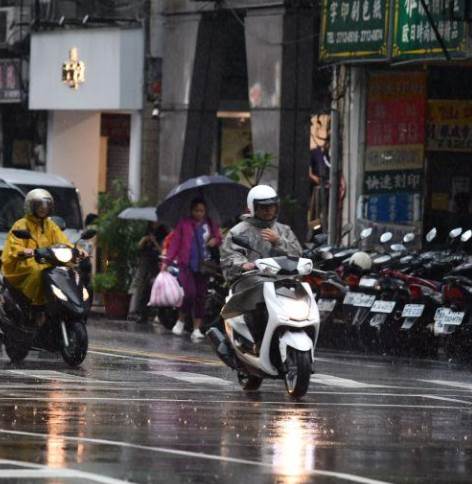 颱風等級的豪雨！13區確認停班停課，北部6區也開獎了