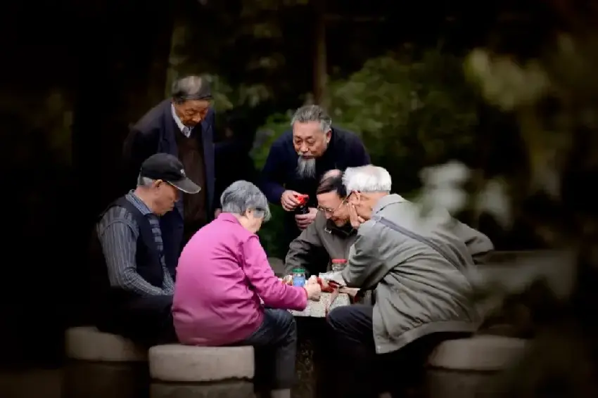 「遺物四不燒，留下子孫富」，老人去世后，這4件遺物千萬別燒！留下是一種福氣！