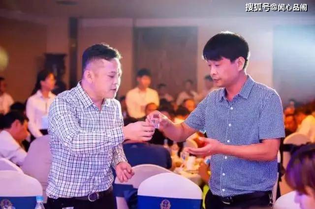 同事叫你參加飯局，笨蛋才說「我有事，就不去了」，聰明人這樣說