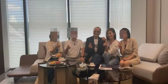 TVB男星現身中山看房，笑容滿面好滿意，卻遭網友質疑沒錢買房