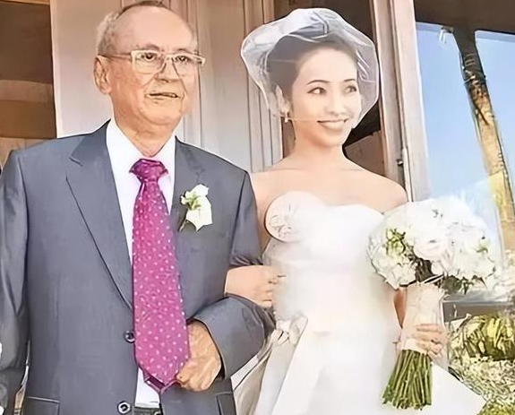 臺灣最強小三，霸佔閨蜜老公31年賺百億，今71歲活成這樣太震驚