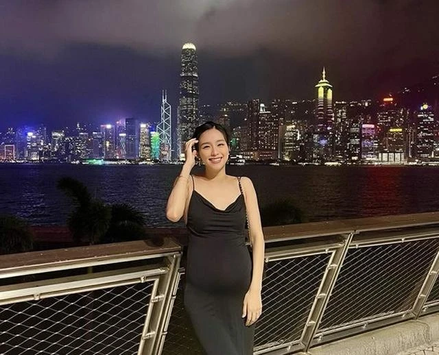 恭喜！TVB長腿女神宣布平安產子，臨盆前臍帶繞寶寶脖頸一圈！