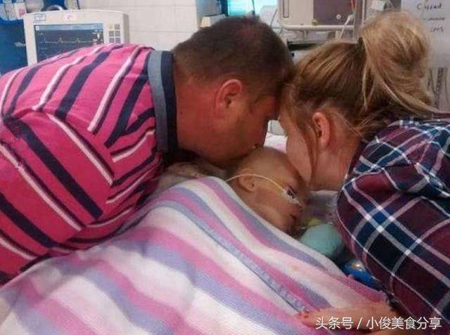 4個月女嬰拔掉氧氣管離世，媽媽抱著告別時，發生了奇蹟
