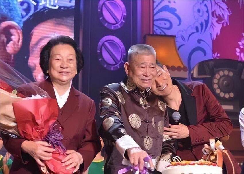 悲痛！劉德華父親不幸病逝，享年89歲！父子情深最後溫馨合影曝光