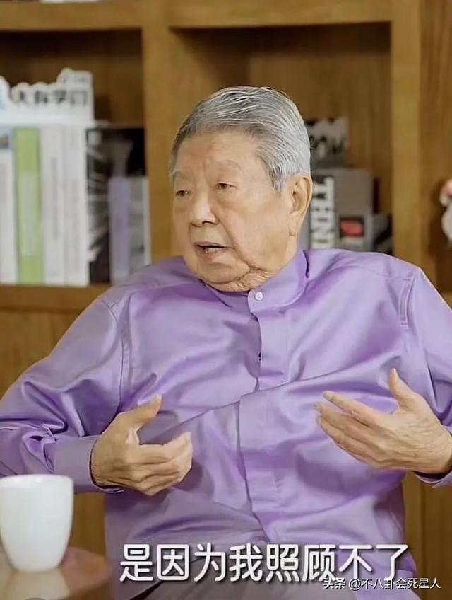 82歲港星無兒無女不後悔，看他的養老生活，才知道明星為何丁克