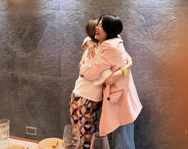 恭喜！TVB知名女星腹部凸起疑懷孕，和男友戀愛不足一年火速結婚