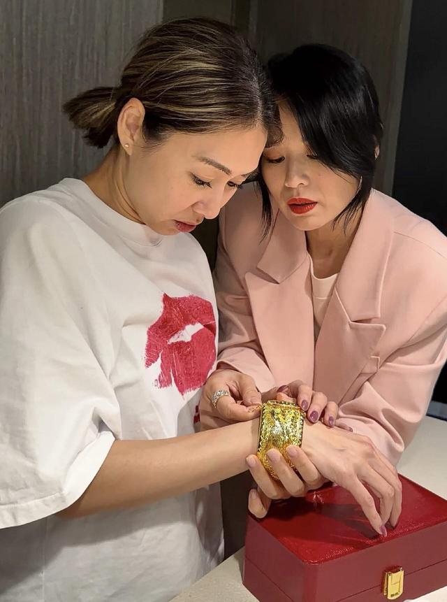 恭喜！TVB知名女星腹部凸起疑懷孕，和男友戀愛不足一年火速結婚