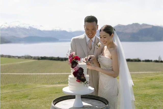 恭喜！TVB知名女星腹部凸起疑懷孕，和男友戀愛不足一年火速結婚