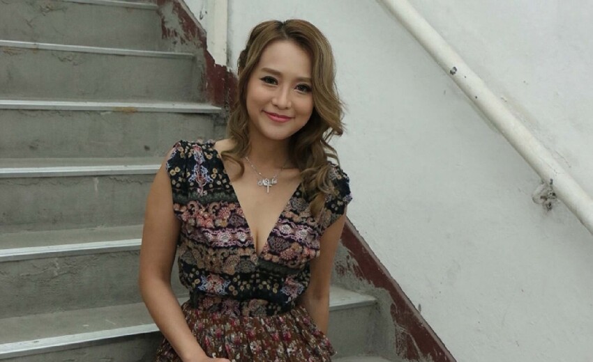 香港過氣艷星突然曬床照，收大量騷擾簡訊，找不到工作經濟困難