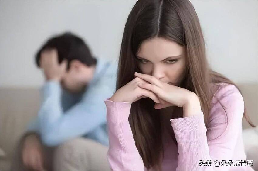 女人突然對你「冷淡」,不是不愛你了,而是因為這4個原因!